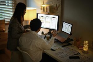 Freelance vs. In-House App Developers in Toronto: Pros and Cons